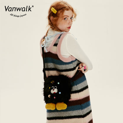 Vanwalk moderigtig crossbodytaske med Mao Monster-design V2717