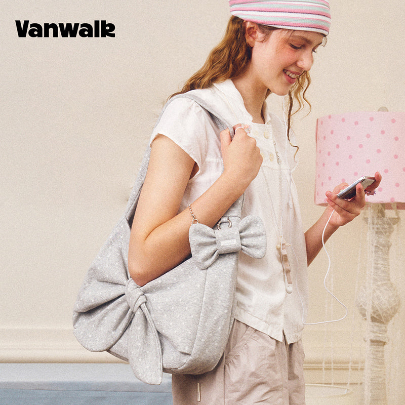 VANWALK Cocoa Pie-serien Coquette-skuldertaske i hobo-model med stor sløjfe og prikker V3107