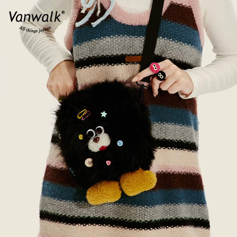 Vanwalk moderigtig crossbodytaske med Mao Monster-design V2717