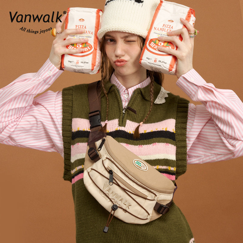 Vanwalk crossbodytaske med flere lommer og pizzadesign V2860