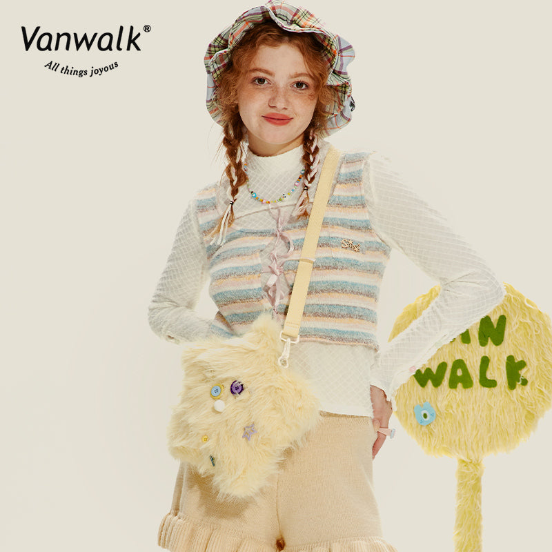 Vanwalk moderigtig crossbodytaske med Mao Monster-design V2717