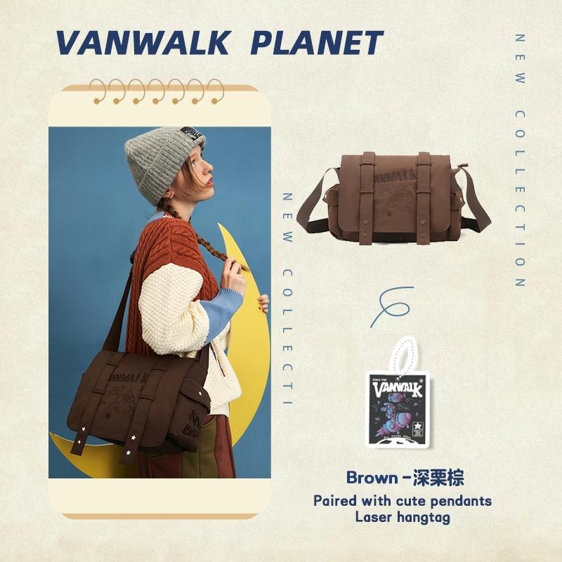Vanwalk vandafvisende crossbodytaske med Planet Rabbit-design V2557